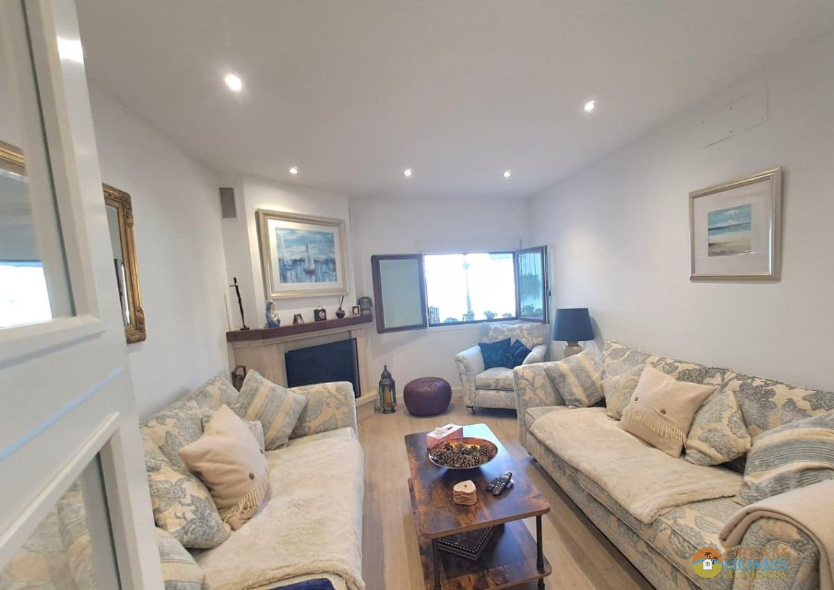5 bedroom Villa for sale in Jaen city with pool - € 350,000 (Ref: 10088419)