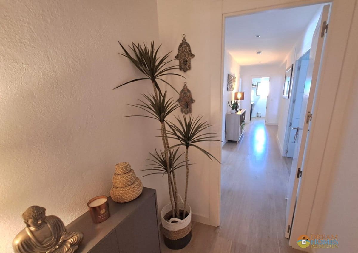 5 bedroom Villa for sale in Jaen city with pool - € 350,000 (Ref: 10088419)