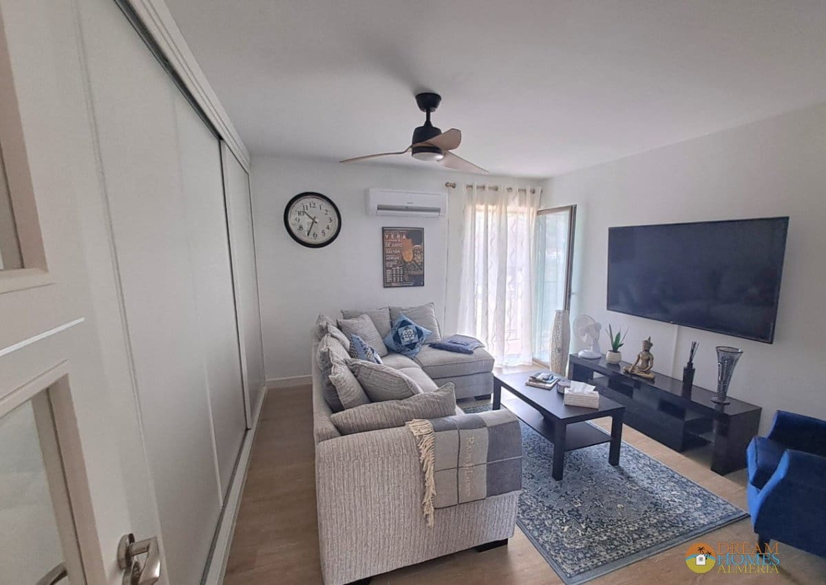 5 bedroom Villa for sale in Jaen city with pool - € 350,000 (Ref: 10088419)