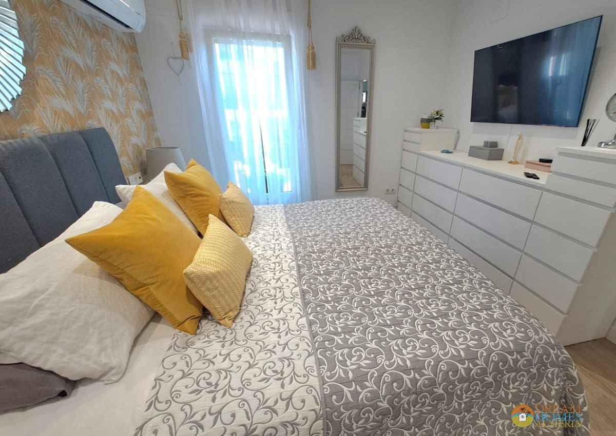 5 bedroom Villa for sale in Jaen city with pool - € 350,000 (Ref: 10088419)