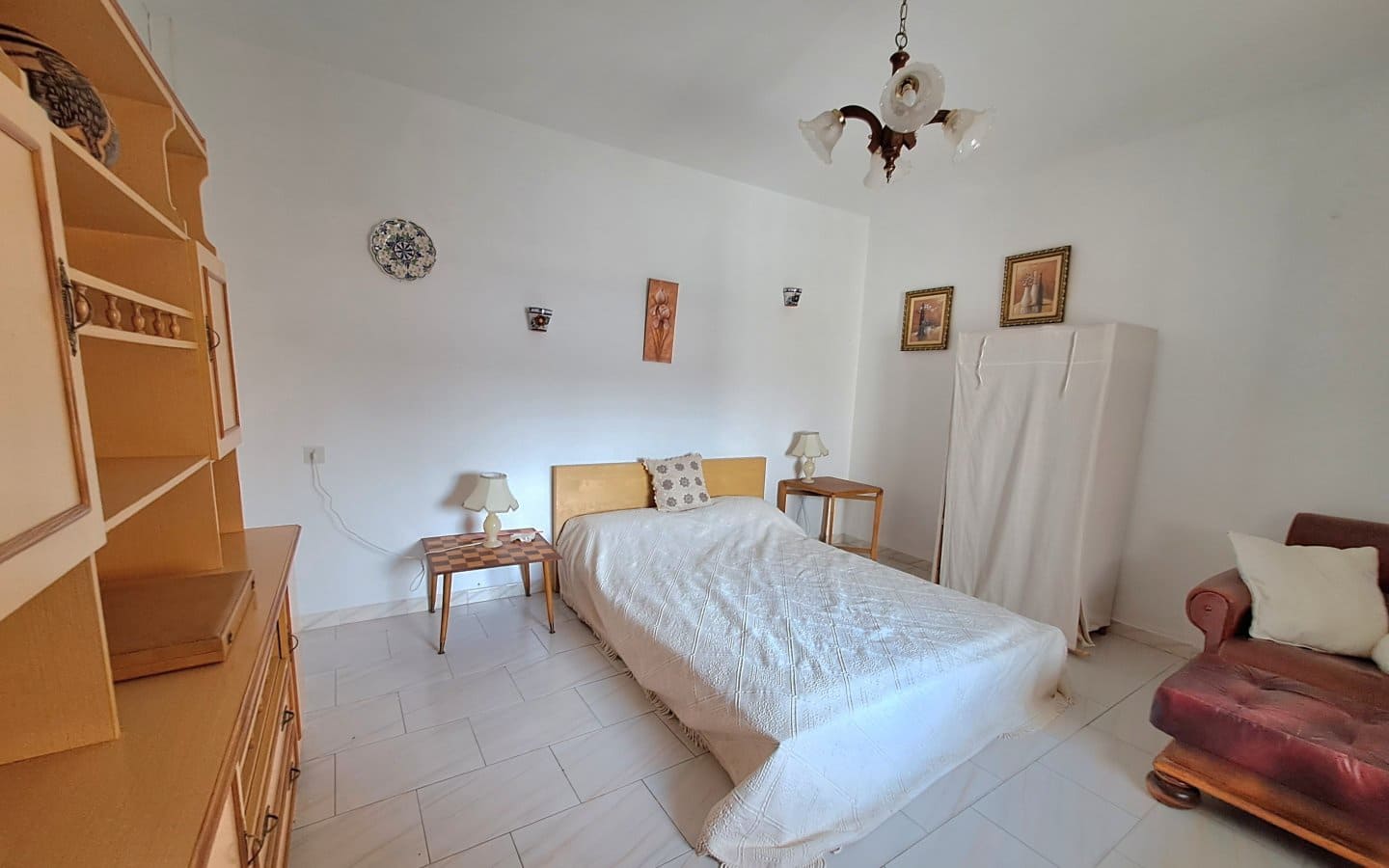 5 bedroom Townhouse for sale in Iznajar with garage - € 130,000 (Ref: 10118147)