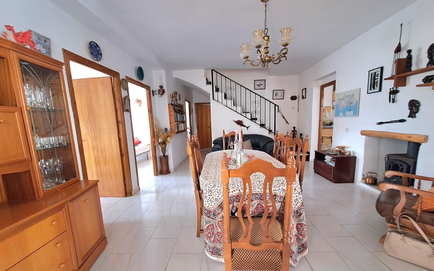 5 bedroom Townhouse for sale in Iznajar with garage - € 130,000 (Ref: 10118147)