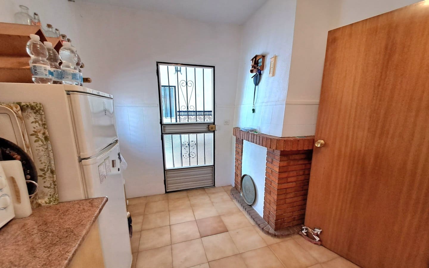 5 bedroom Townhouse for sale in Iznajar with garage - € 130,000 (Ref: 10118147)