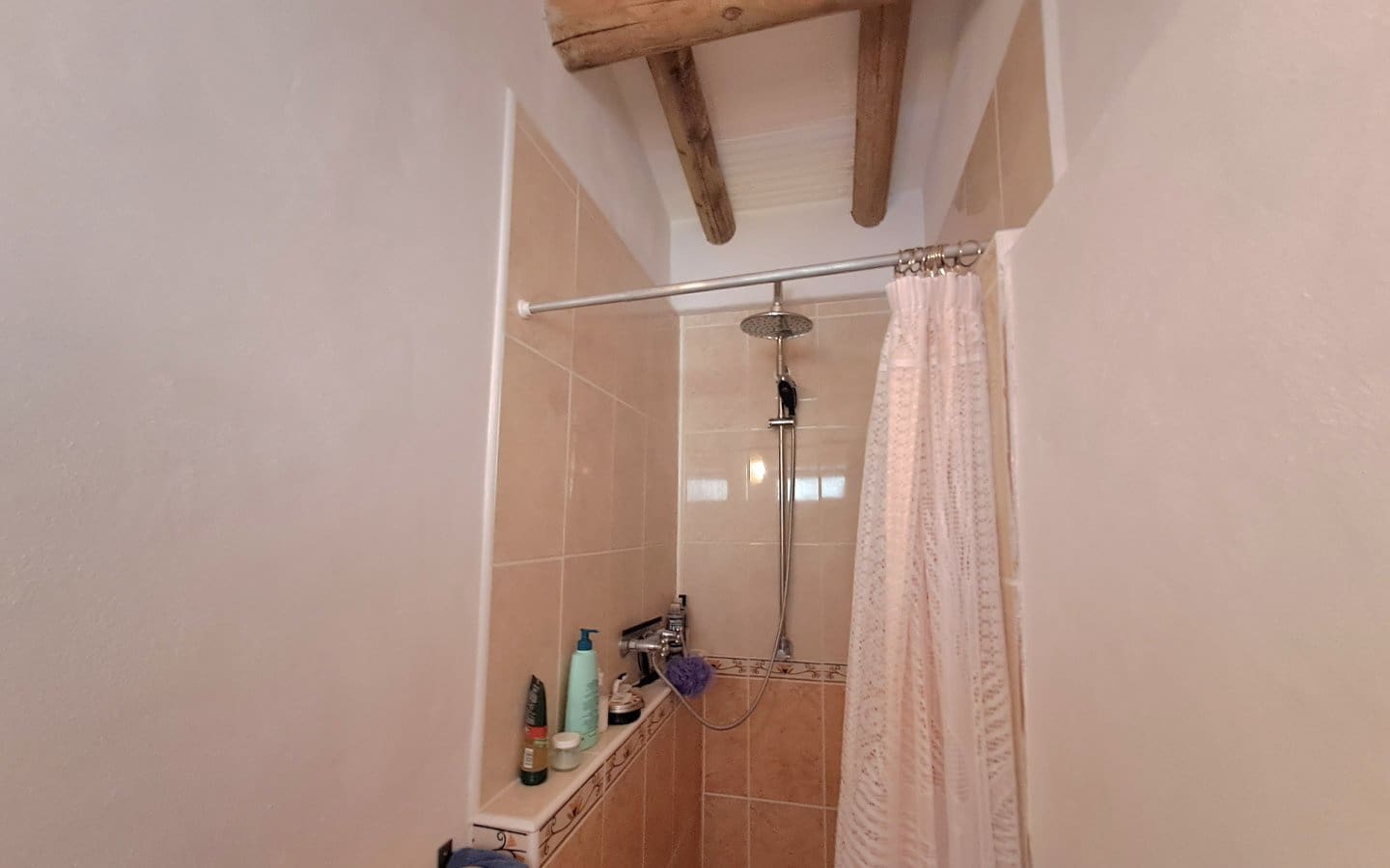 5 bedroom Townhouse for sale in Iznajar with garage - € 130,000 (Ref: 10118147)