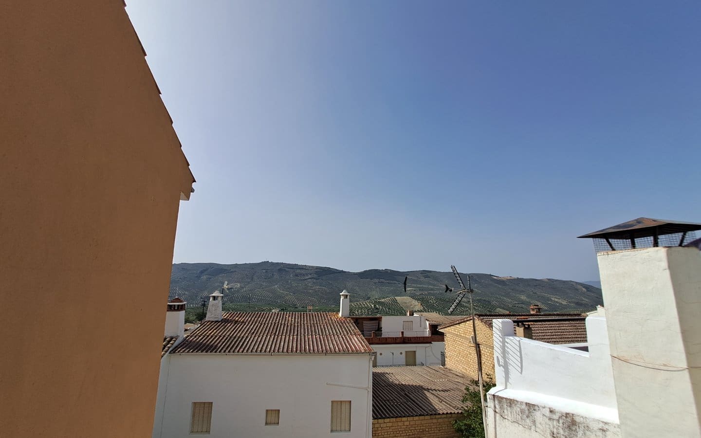 5 bedroom Townhouse for sale in Iznajar with garage - € 130,000 (Ref: 10118147)