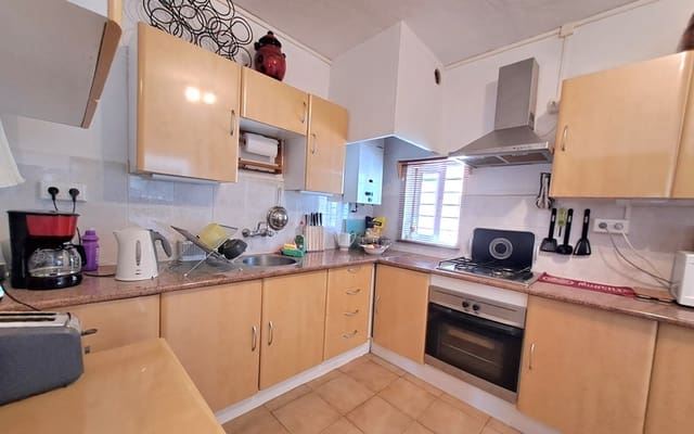 5 quarto Casa em Banda para venda em Iznájar com garagem - 130 000 € (Ref: 10118147)