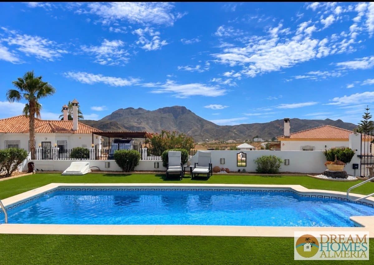 2 slaapkamer Villa te koop in Arboleas met zwembad garage - € 250.000 (Ref: 10127323)