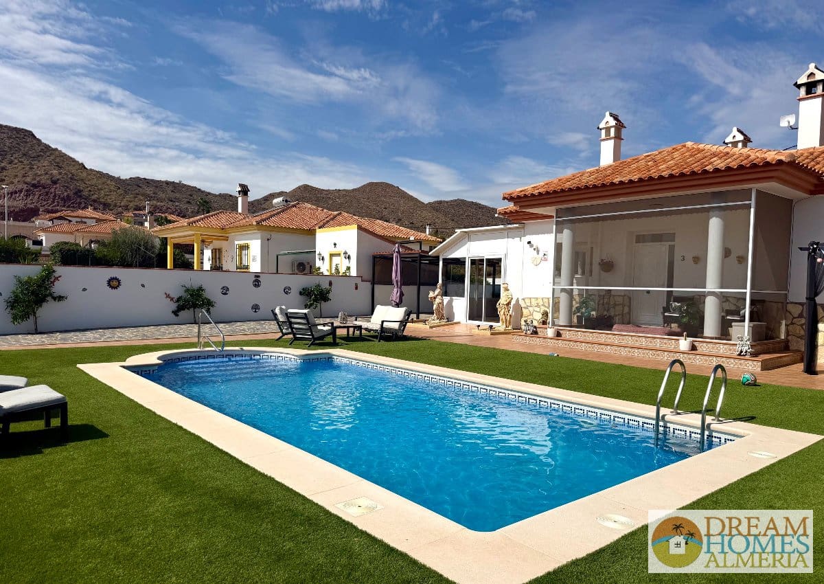 2 slaapkamer Villa te koop in Arboleas met zwembad garage - € 250.000 (Ref: 10127323)
