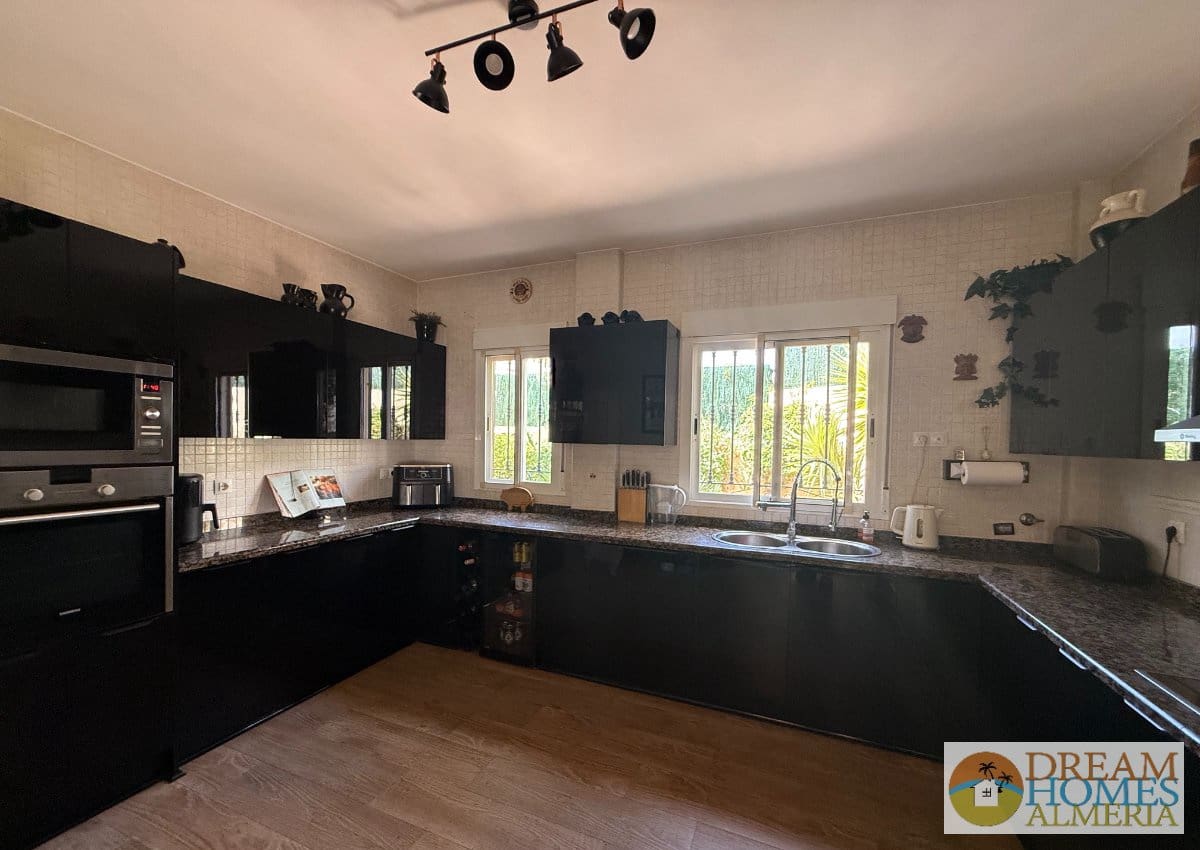 2 slaapkamer Villa te koop in Arboleas met zwembad garage - € 269.000 (Ref: 10130976)