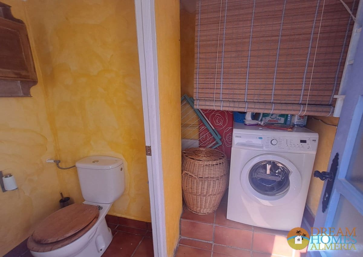 4 soveværelse Finca/Landehus til salg i Iznajar med swimmingpool garage - € 425.000 (Ref: 10157072)