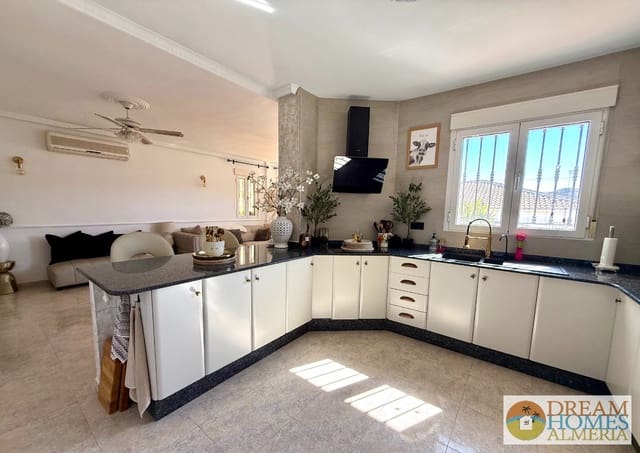 3 sypialnia Willa na sprzedaż w Arboleas z basenem garażem - 349 950 € (Ref: 10158474)