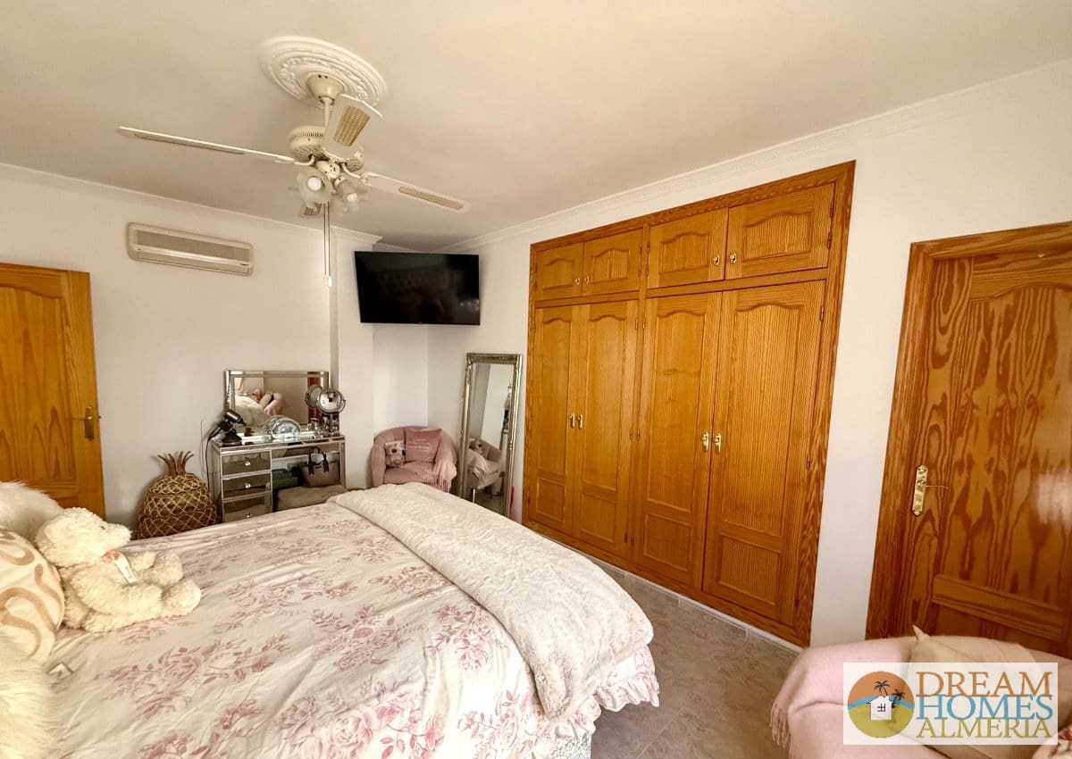3 sypialnia Willa na sprzedaż w Arboleas z basenem garażem - 349 950 € (Ref: 10158474)