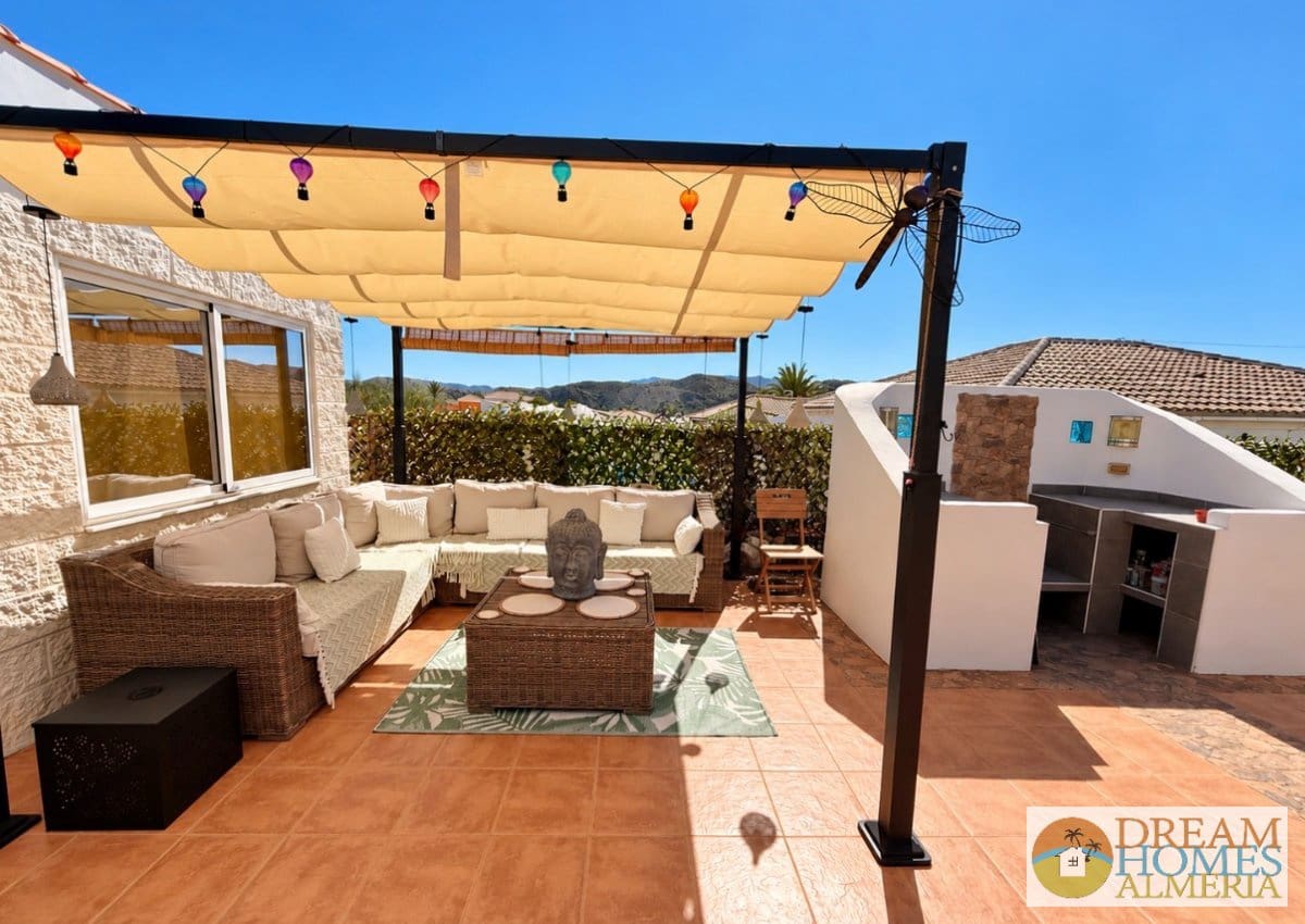 3 sypialnia Willa na sprzedaż w Arboleas z basenem garażem - 349 950 € (Ref: 10158474)