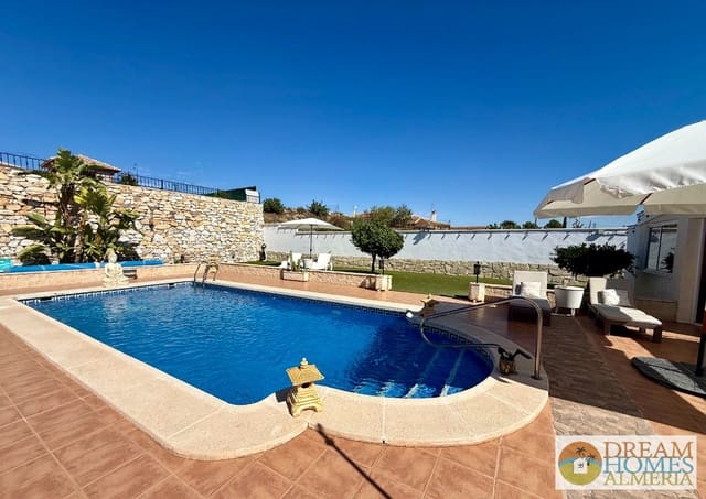 3 sypialnia Willa na sprzedaż w Arboleas z basenem garażem - 349 950 € (Ref: 10158474)