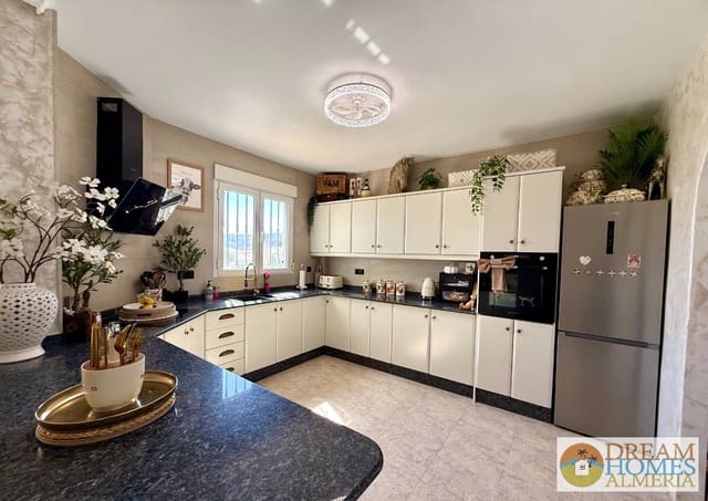 3 sypialnia Willa na sprzedaż w Arboleas z basenem garażem - 349 950 € (Ref: 10158474)