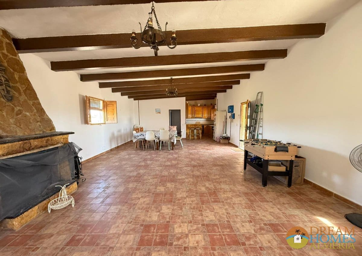 2 soveværelse Finca/Landehus til salg i Huercal-Overa med swimmingpool - € 175.000 (Ref: 10172370)