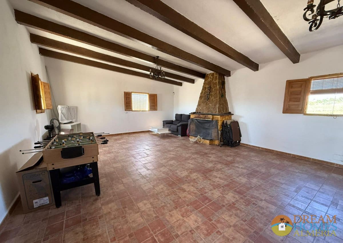 2 soveværelse Finca/Landehus til salg i Huercal-Overa med swimmingpool - € 175.000 (Ref: 10172370)