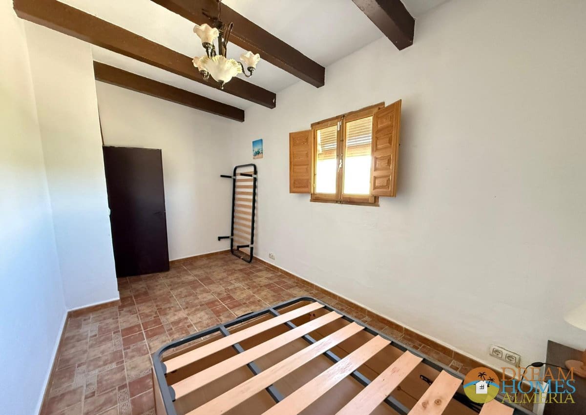 2 soveværelse Finca/Landehus til salg i Huercal-Overa med swimmingpool - € 175.000 (Ref: 10172370)