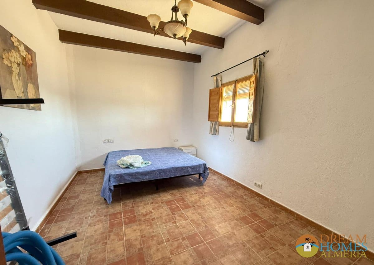 2 soveværelse Finca/Landehus til salg i Huercal-Overa med swimmingpool - € 175.000 (Ref: 10172370)