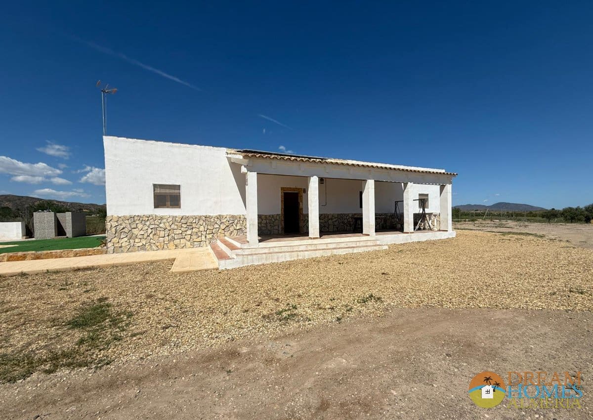 2 soveværelse Finca/Landehus til salg i Huercal-Overa med swimmingpool - € 175.000 (Ref: 10172370)