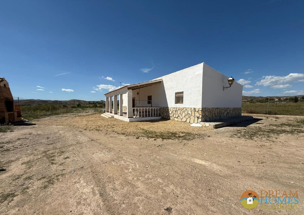 2 soveværelse Finca/Landehus til salg i Huercal-Overa med swimmingpool - € 175.000 (Ref: 10172370)