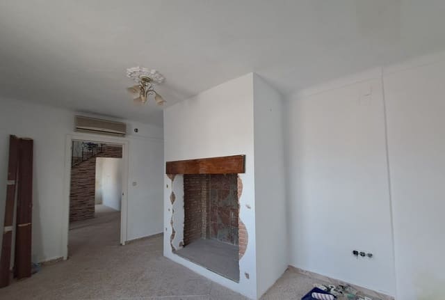 4 soveværelse Byhus til salg i Illora - € 89.000 (Ref: 7486748)