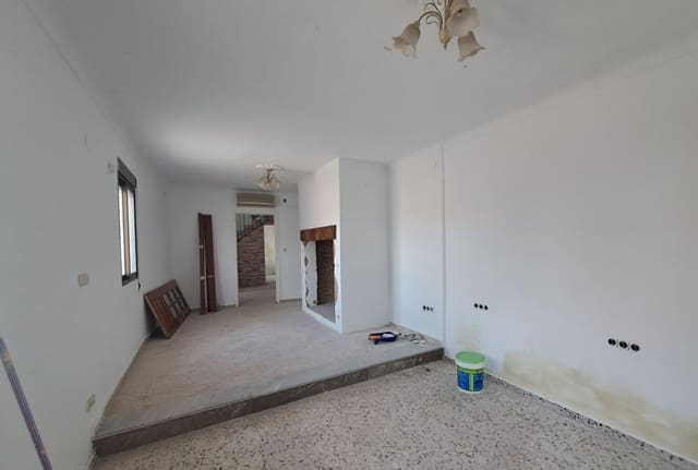 4 soveværelse Byhus til salg i Illora - € 89.000 (Ref: 7486748)