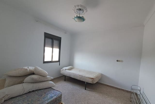 4 soveværelse Byhus til salg i Illora - € 89.000 (Ref: 7486748)