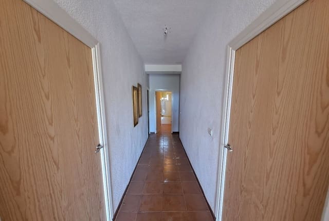 4 bedroom Villa for sale in Castillo de Locubín - € 220,000 (Ref: 7524150)