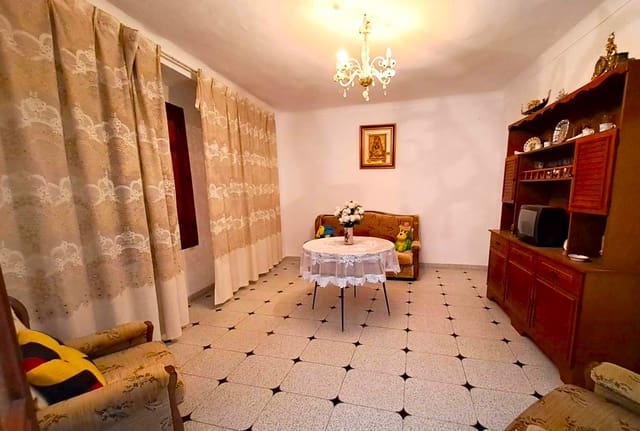 4 soverom Hus til salgs i Castillo de Locubín - € 59 000 (Ref: 7656830)