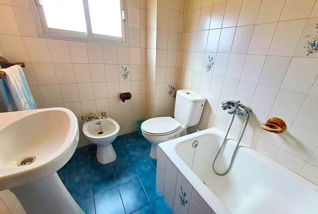 4 soverom Hus til salgs i Castillo de Locubín - € 59 000 (Ref: 7656830)