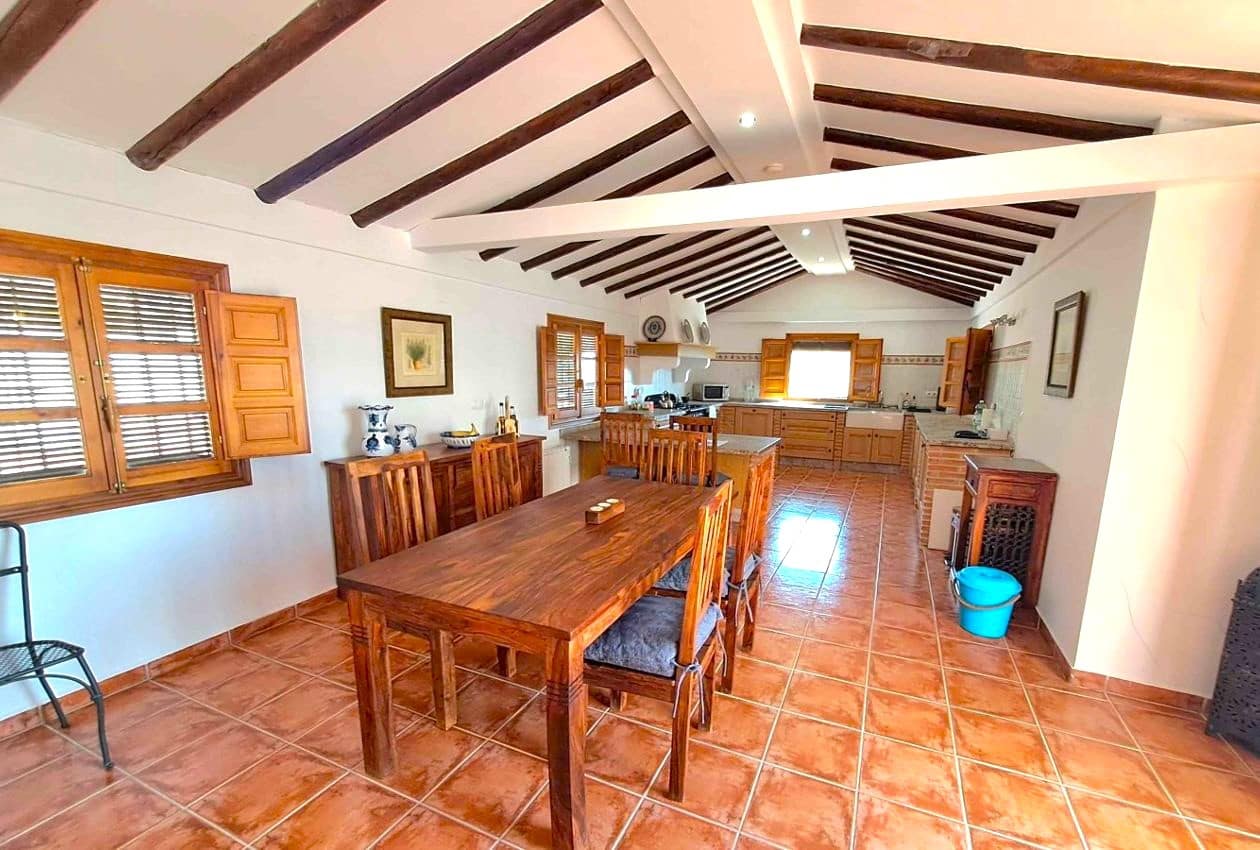 4 soveværelse Semi-Rækkehus til salg i Rute med swimmingpool - € 320.000 (Ref: 7878630)