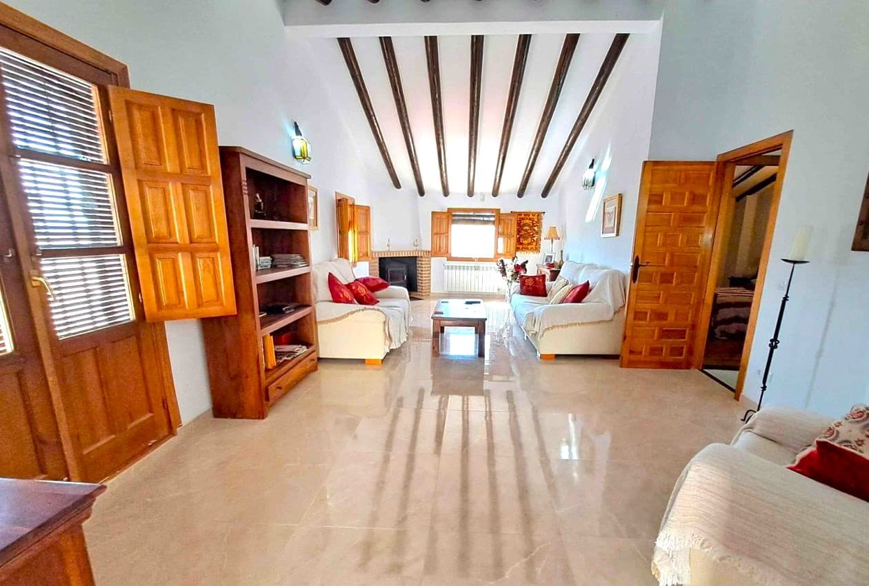 4 soveværelse Semi-Rækkehus til salg i Rute med swimmingpool - € 320.000 (Ref: 7878630)