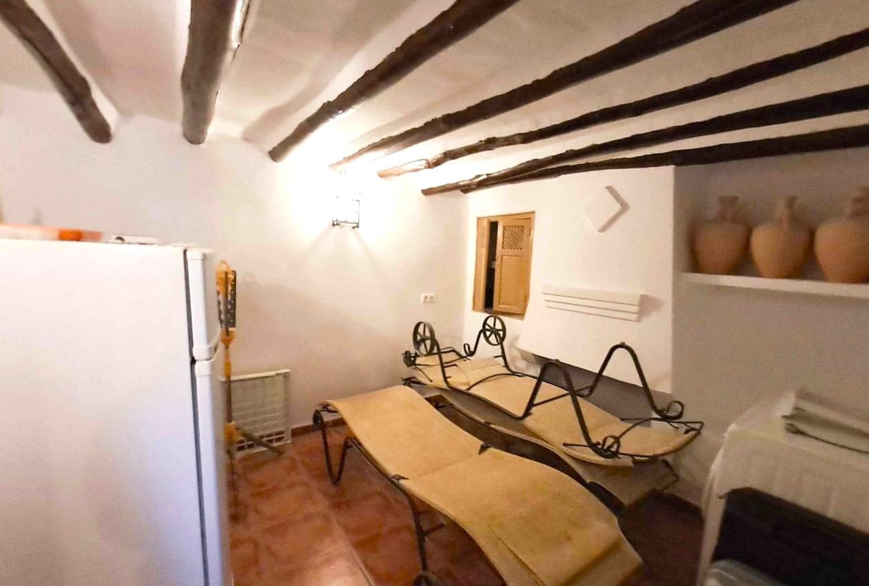 4 soveværelse Semi-Rækkehus til salg i Rute med swimmingpool - € 320.000 (Ref: 7878630)