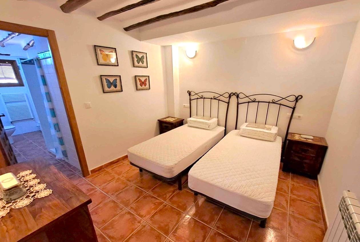 4 soveværelse Semi-Rækkehus til salg i Rute med swimmingpool - € 320.000 (Ref: 7878630)