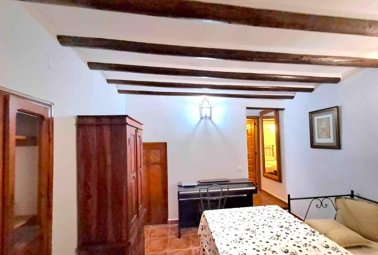 4 soveværelse Semi-Rækkehus til salg i Rute med swimmingpool - € 320.000 (Ref: 7878630)