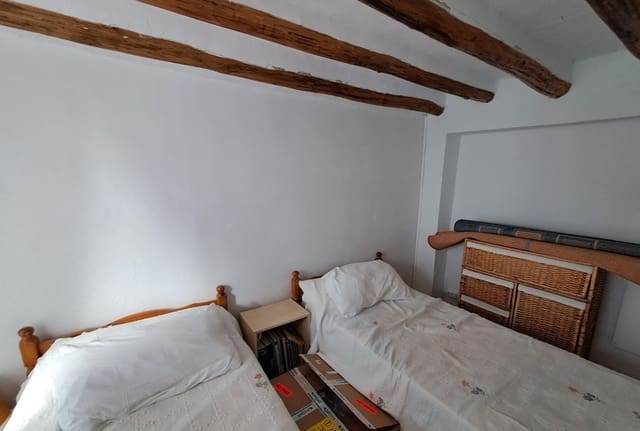 3 bedroom Townhouse for sale in Montizón - € 79,000 (Ref: 8304504)