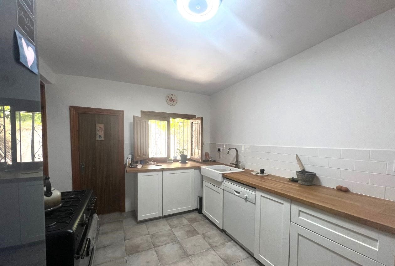 7 soveværelse Finca/Landehus til salg i Arboleas - € 199.950 (Ref: 8390086)