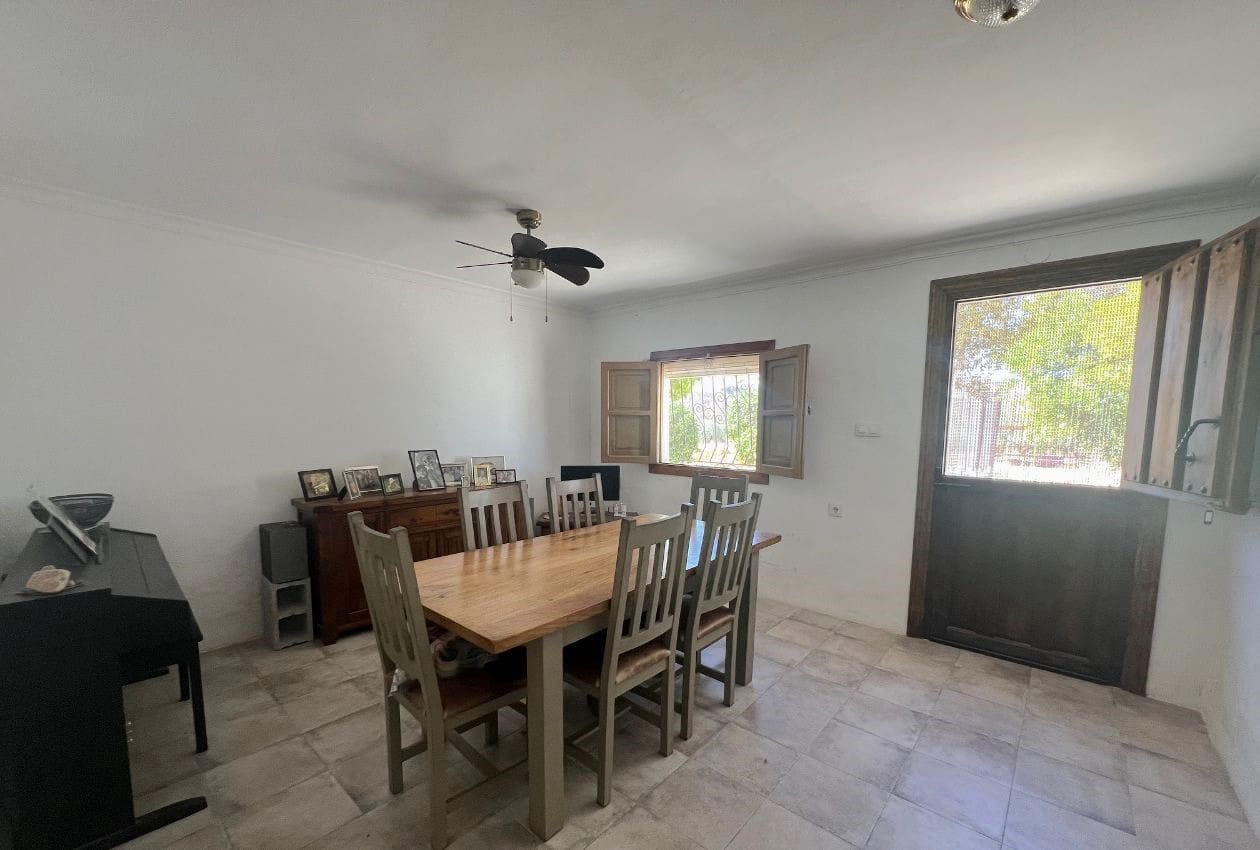 7 soveværelse Finca/Landehus til salg i Arboleas - € 199.950 (Ref: 8390086)