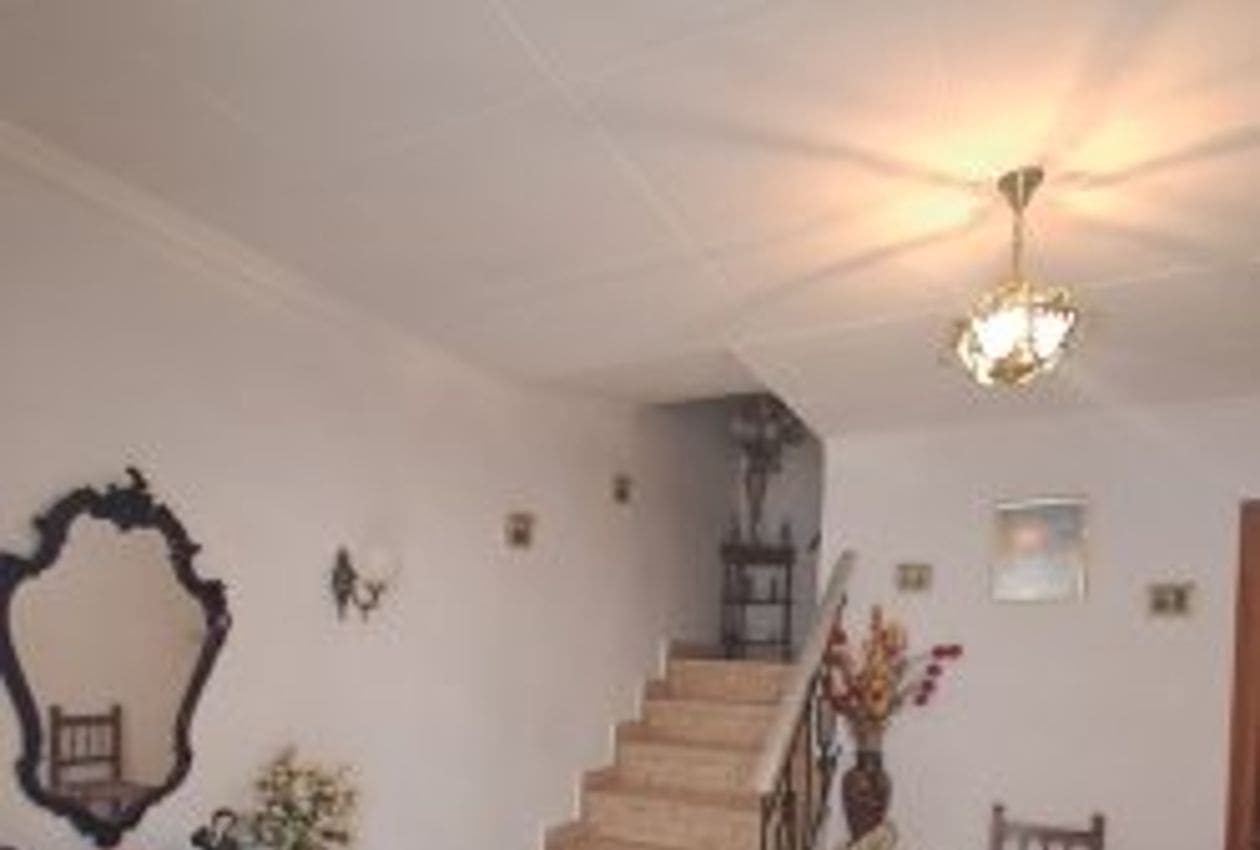 5 makuuhuone Omakotitalo myytävänä paikassa Alcaudete - 74 000 € (Ref: 8404338)