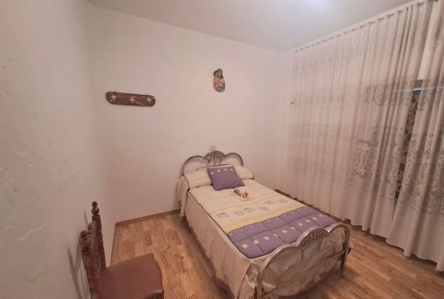 5 soverom Hus til salgs i Alcaudete - € 74 000 (Ref: 8404338)