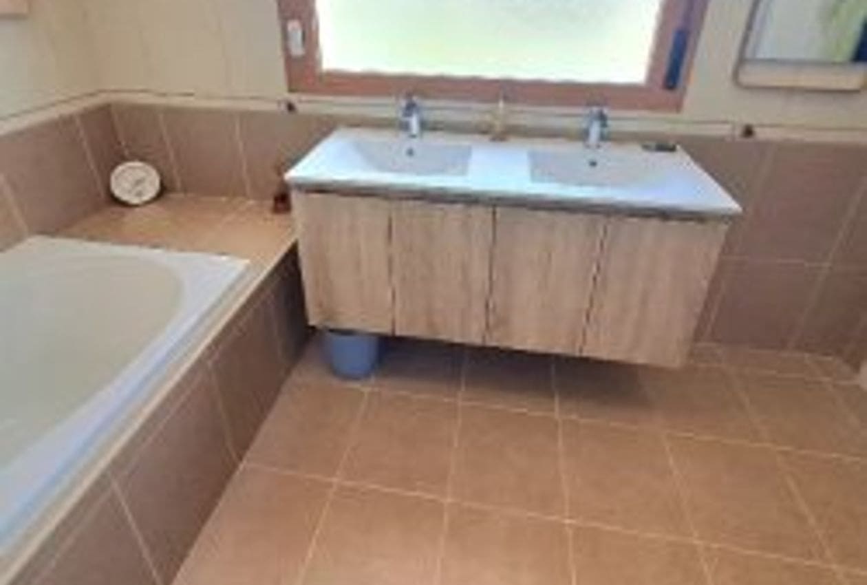 4 soveværelse Finca/Landehus til salg i Algarinejo med swimmingpool - € 360.000 (Ref: 8490294)