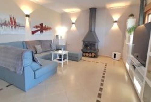 4 sypialnia Finka/Dom wiejski na sprzedaż w Algarinejo z basenem - 360 000 € (Ref: 8490294)