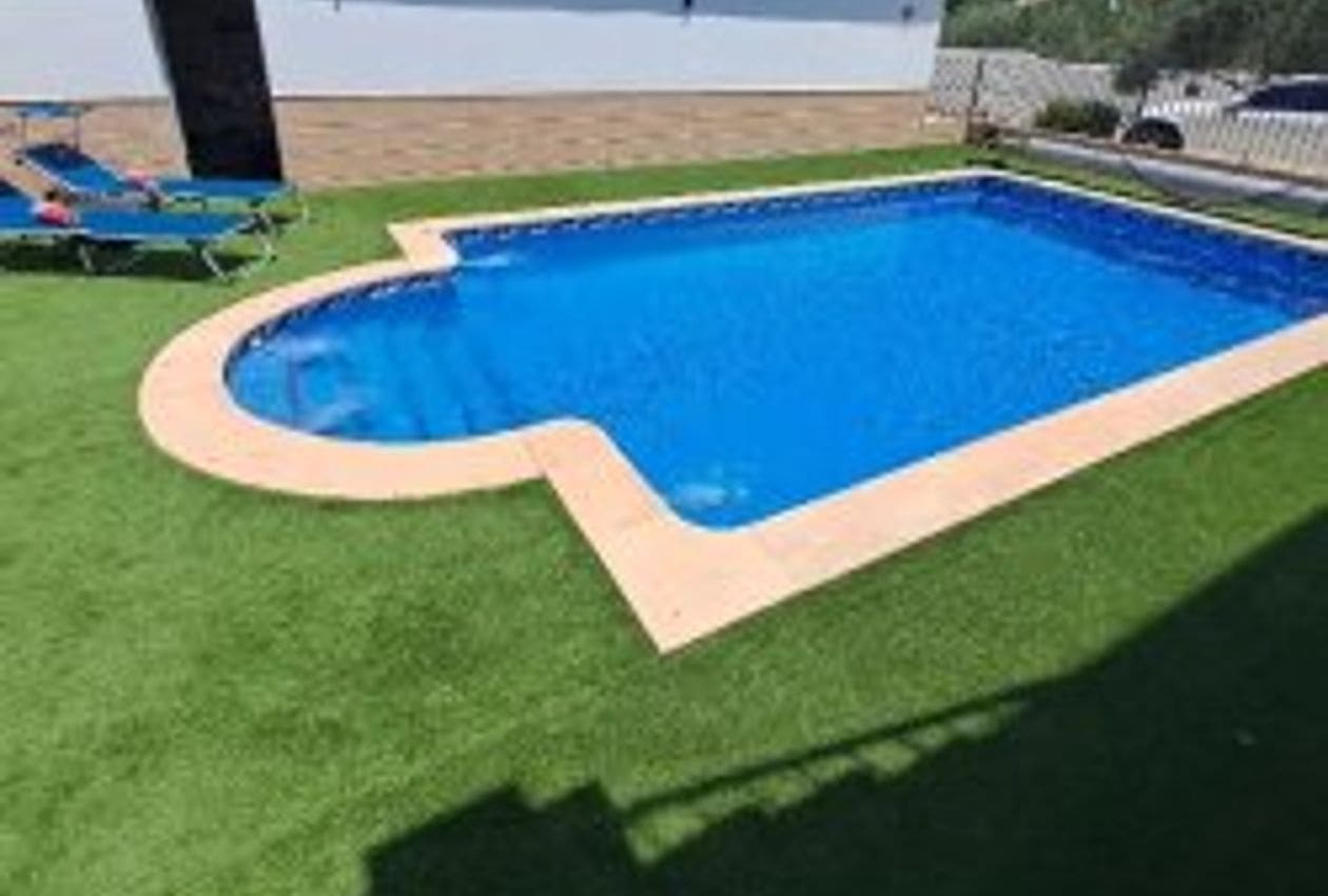 4 soveværelse Finca/Landehus til salg i Algarinejo med swimmingpool - € 360.000 (Ref: 8490294)