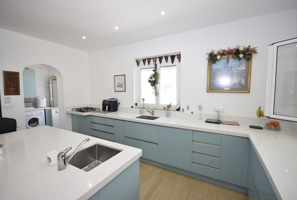 4 bedroom Villa for sale in Oria with pool - € 324,950 (Ref: 8600806)