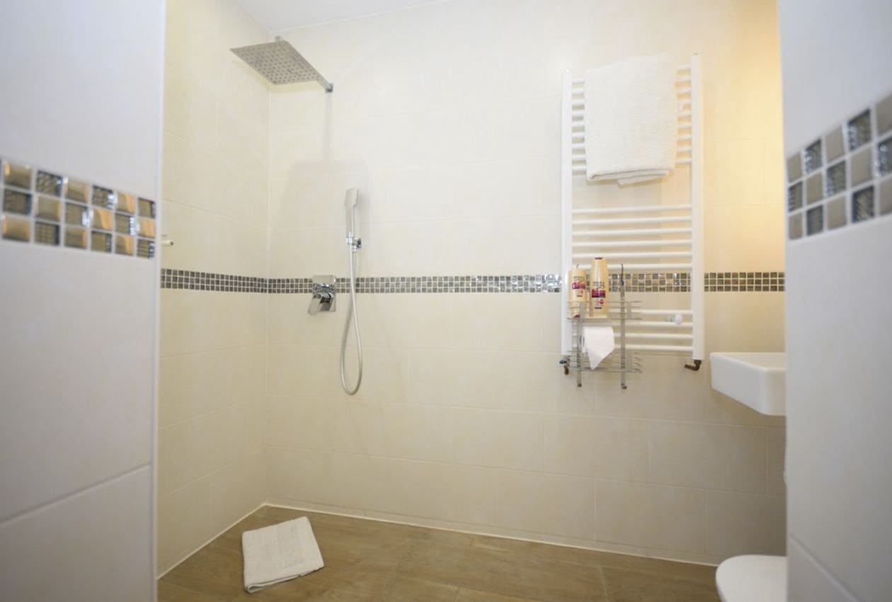 4 bedroom Villa for sale in Oria with pool - € 324,950 (Ref: 8600806)