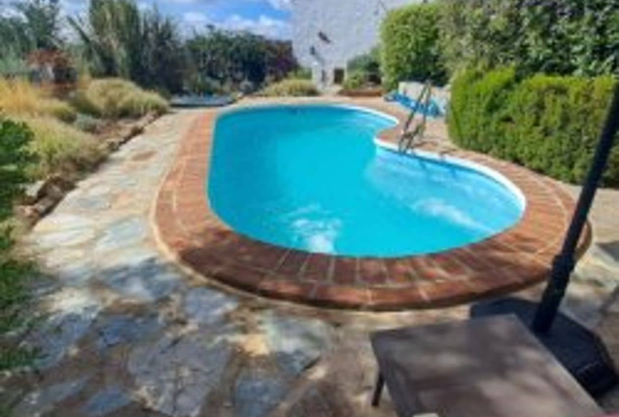 4 slaapkamer Finca/Landhuis te koop in Iznajar met zwembad - € 385.000 (Ref: 8607794)