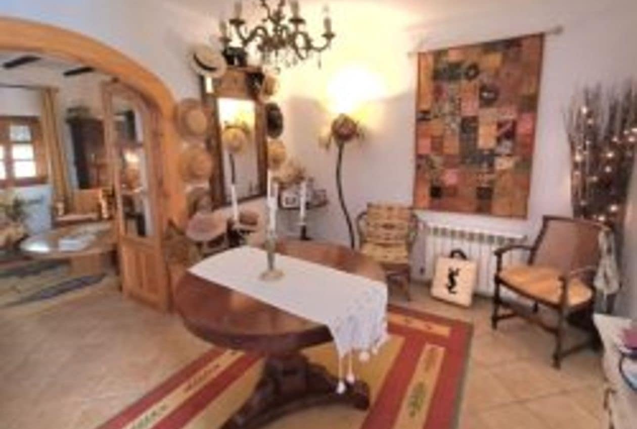 4 slaapkamer Finca/Landhuis te koop in Iznajar met zwembad - € 385.000 (Ref: 8607794)