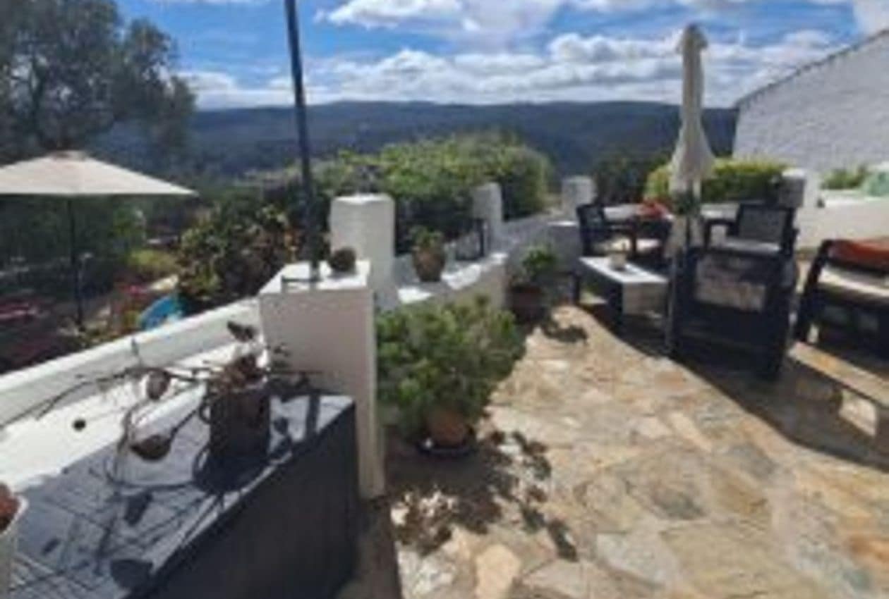 4 slaapkamer Finca/Landhuis te koop in Iznajar met zwembad - € 385.000 (Ref: 8607794)