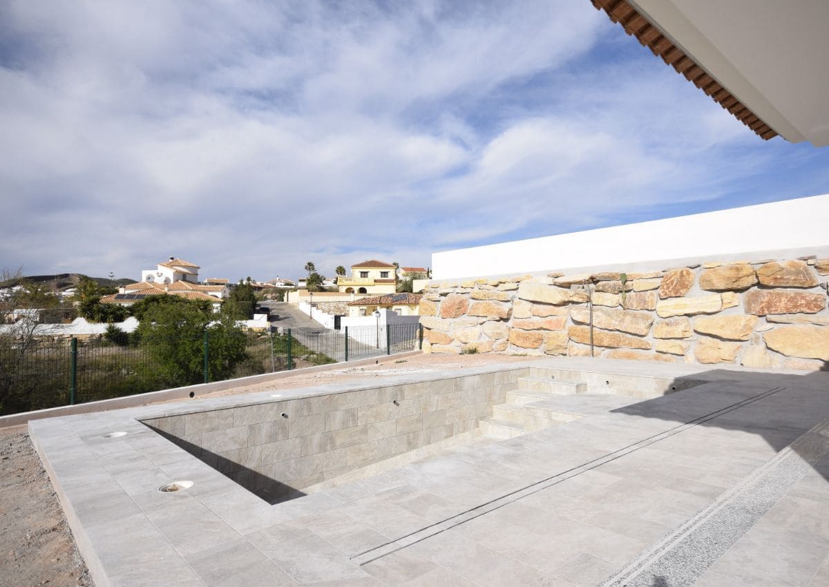 3 makuuhuone Huvila myytävänä paikassa Arboleas mukana uima-altaan - 287 000 € (Ref: 8688250)